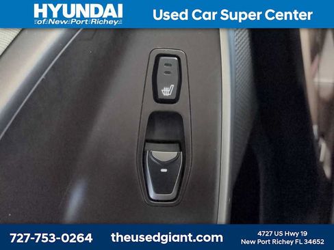 Used 2015 Hyundai Santa Fe Limited w/ Option Group 04 FWD image 38