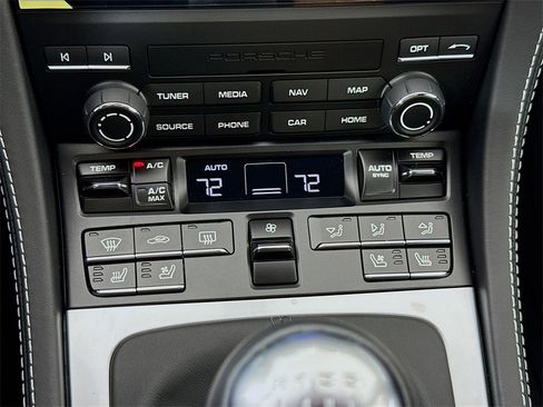 Used 2025 Porsche 718 Cayman image 24