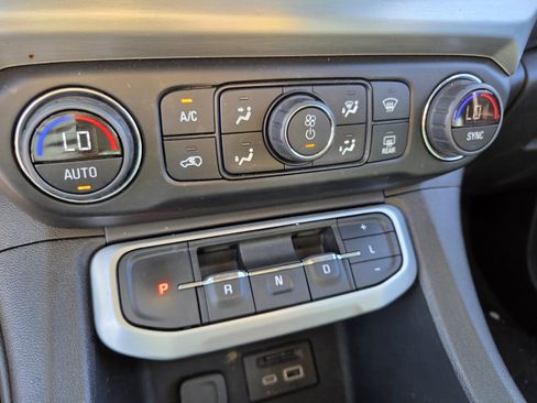 Certified 2023 GMC Acadia SLT FWD image 27
