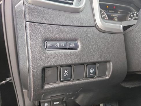 Used 2023 Nissan Murano SV image 21