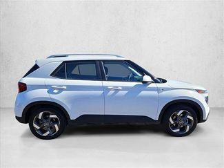 Certified 2025 Hyundai Venue SEL video 4