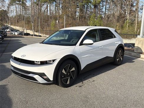 New 2026 Hyundai Ioniq 5 SEL image 3