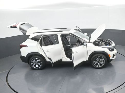 Used 2023 Kia Seltos EX image 73