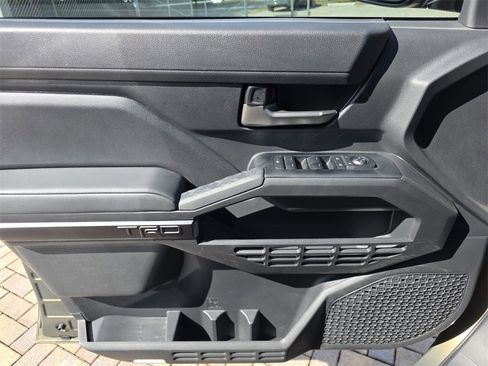 Certified 2025 Toyota Tacoma TRD Off-Road image 26