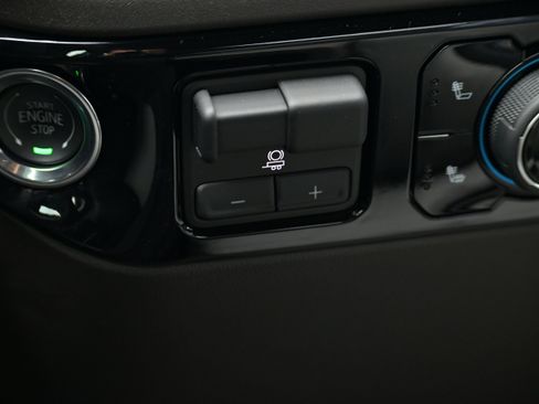 Used 2025 Chevrolet Silverado 1500 RST w/ Protection Package image 27