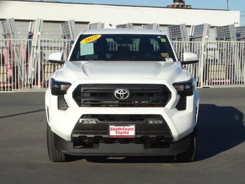 Used 2025 Toyota Tacoma SR5 image 3