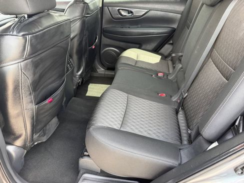 Used 2019 Nissan Rogue SV AWD/4WD image 13