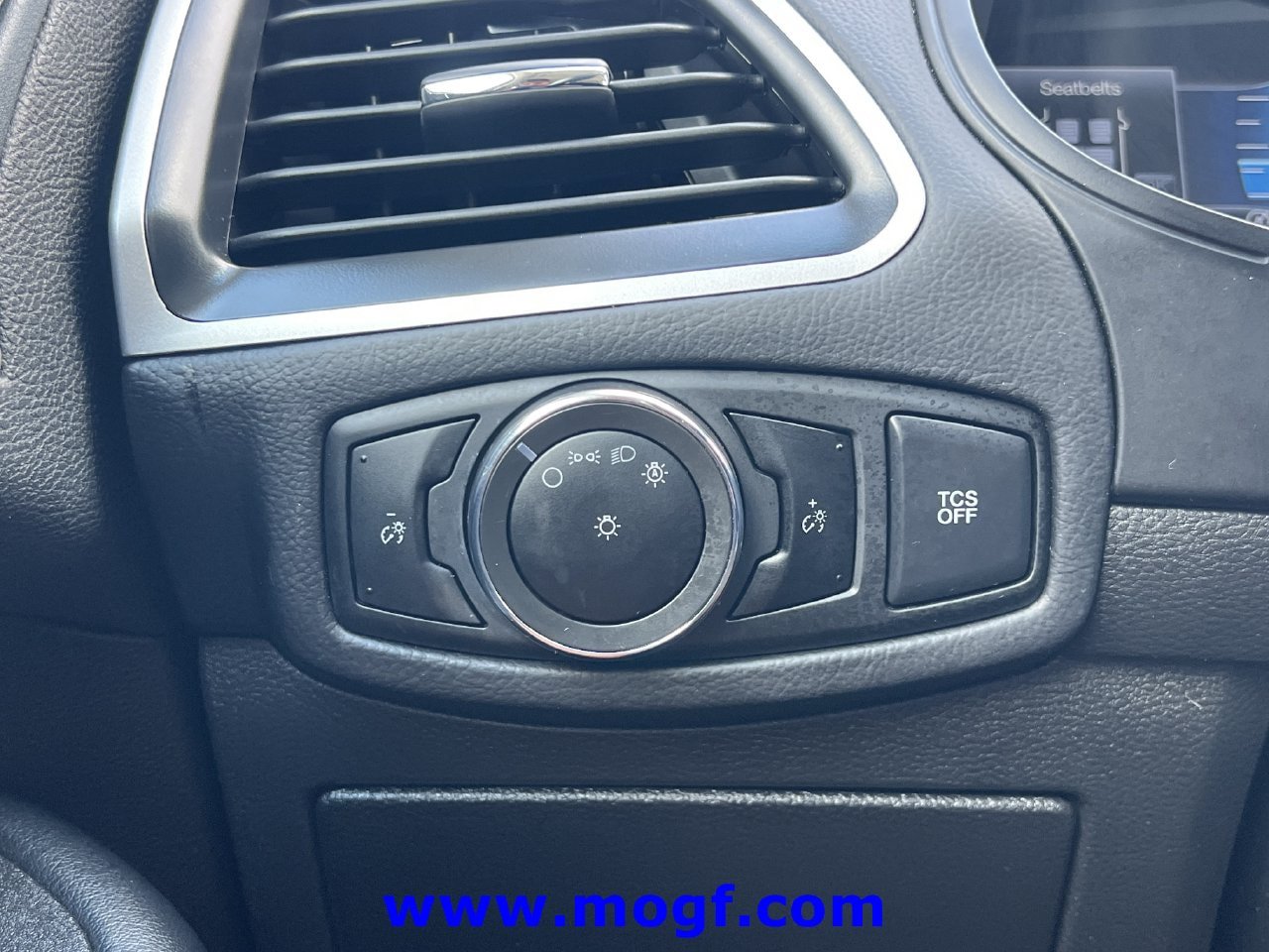 Used 2024 Ford Edge SEL AWD/4WD image 14