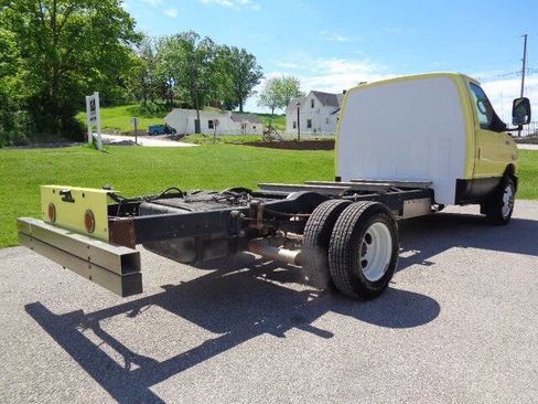 Used 2022 Ford E-450 and Econoline 450 Super Duty image 5