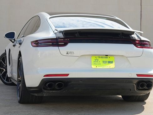Used 2019 Porsche Panamera RWD image 5