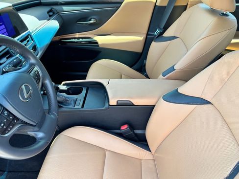 Used 2025 Lexus ES 350 FWD image 17