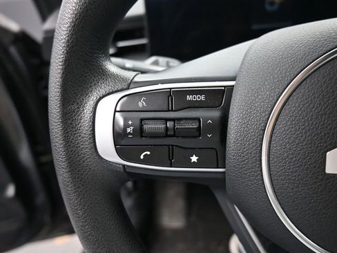 Used 2025 Kia K5 LXS image 16