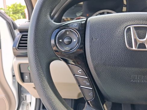 Used 2017 Honda Accord LX image 13