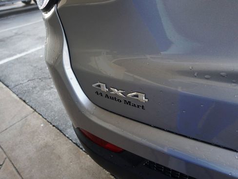 Used 2022 Jeep Compass Latitude w/ Sun and Sound Group image 9