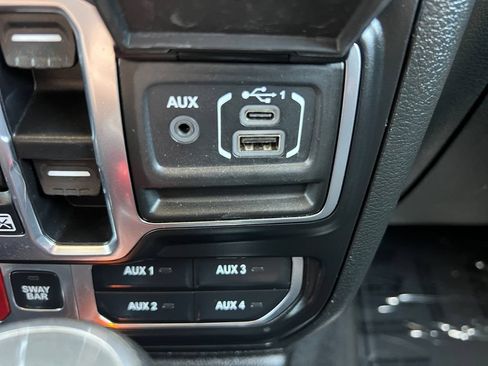 Used 2020 Jeep Wrangler Unlimited Rubicon AWD/4WD image 6
