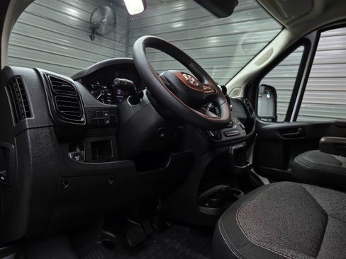 Used 2023 RAM ProMaster 2500 FWD image 13