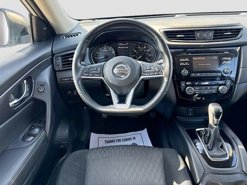 Used 2017 Nissan Rogue SV FWD image 26