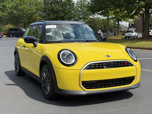Used 2026 MINI Cooper S FWD image 7