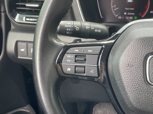 Used 2025 Honda Pilot Touring image 29