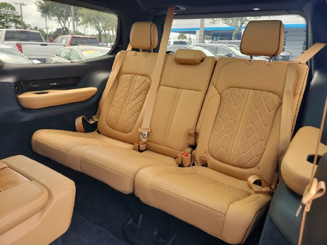 Used 2023 Jeep Grand Wagoneer Series III AWD/4WD image 23