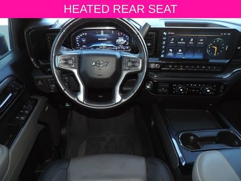 Used 2024 Chevrolet Silverado 2500 ZR2 w/ Technology Package image 20