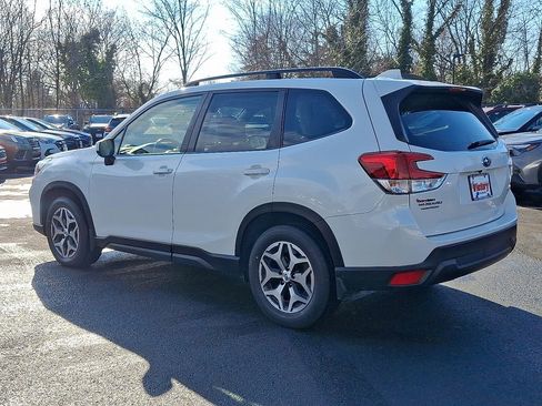 Used 2020 Subaru Forester Premium image 5