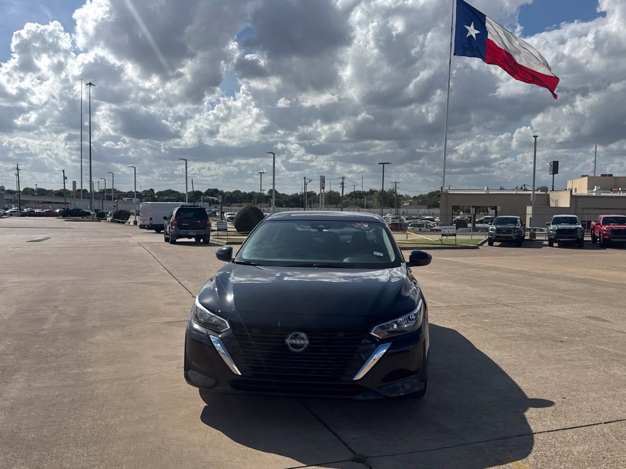 Used 2025 Nissan Sentra SV w/ Trunk Package FWD image 7