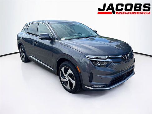 New 2025 VinFast VF 8 Eco AWD/4WD image 1