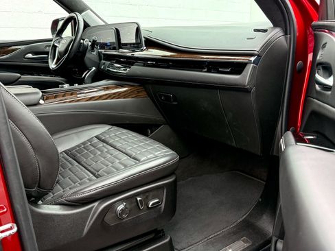 Certified 2023 Cadillac Escalade Sport Platinum image 13