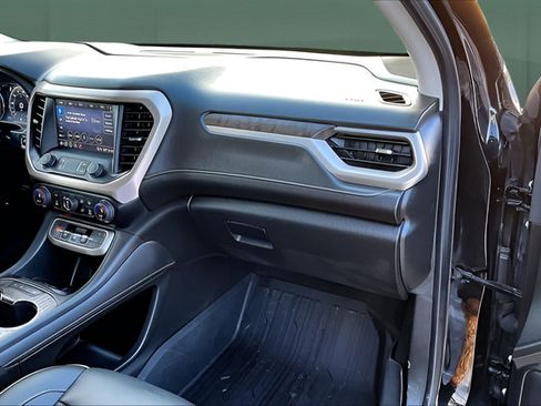 Used 2023 GMC Acadia Denali w/ Denali Ultimate Package AWD/4WD image 23