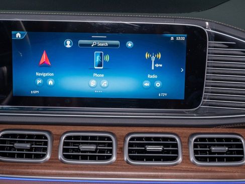 New 2026 Mercedes-Benz GLS 450 4MATIC image 18