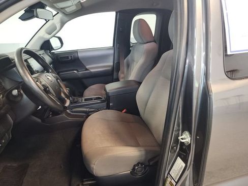 Used 2023 Toyota Tacoma SR w/ SR Convenience Package AWD/4WD image 9
