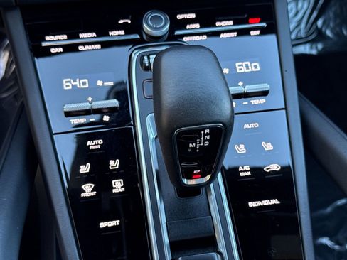 Certified 2023 Porsche Cayenne AWD/4WD image 23