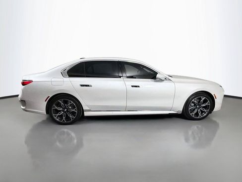 New 2026 BMW i7 eDrive50 w/ Executive Package RWD image 4