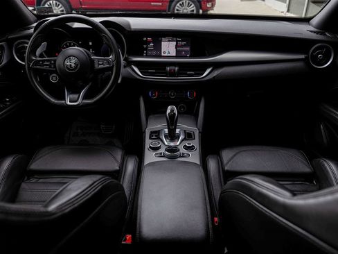 Used 2024 Alfa Romeo Stelvio Veloce AWD/4WD image 30