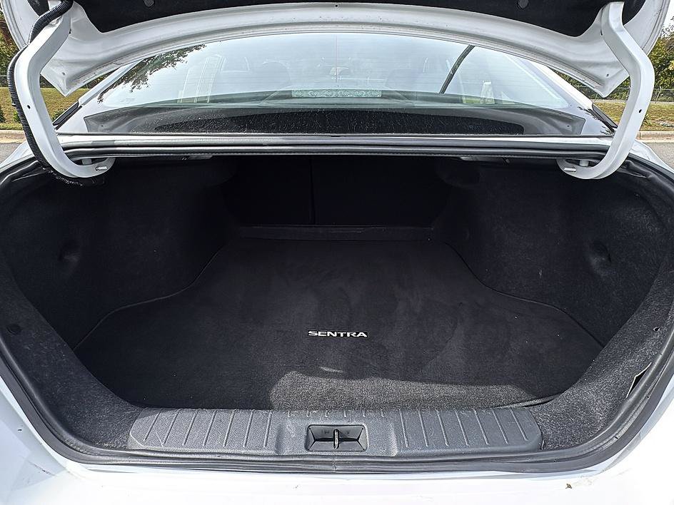 Certified 2025 Nissan Sentra SV FWD image 37