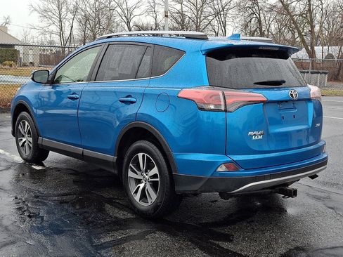 Used 2018 Toyota RAV4 XLE w/ Plus Extra Value Package image 7