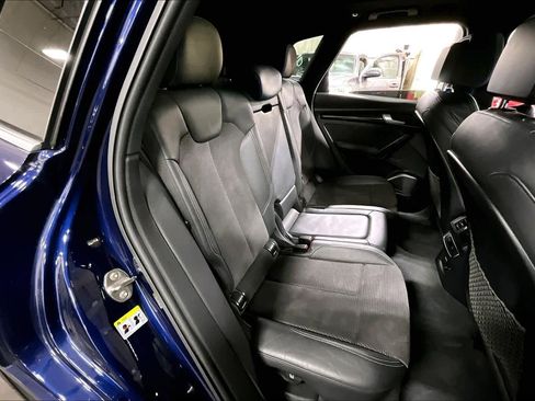 Used 2020 Audi SQ5 Premium Plus w/ Premium Plus Package image 18