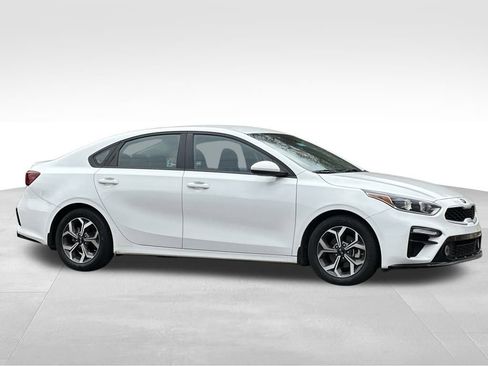 Used 2021 Kia Forte LXS w/ Paint Protection Package image 8