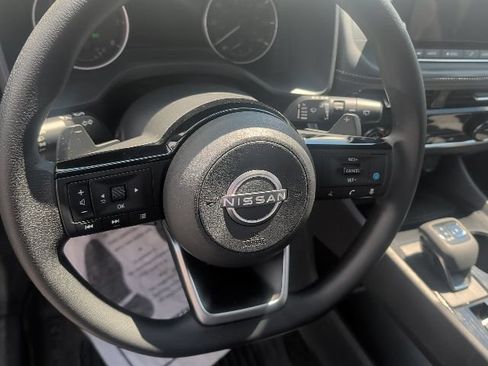Certified 2022 Nissan Rogue SV AWD/4WD image 10