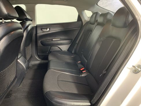 Used 2019 Kia Optima S image 30