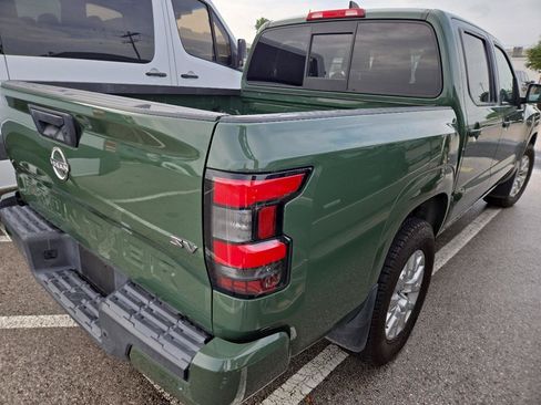 Used 2022 Nissan Frontier SV w/ Technology Package RWD image 4
