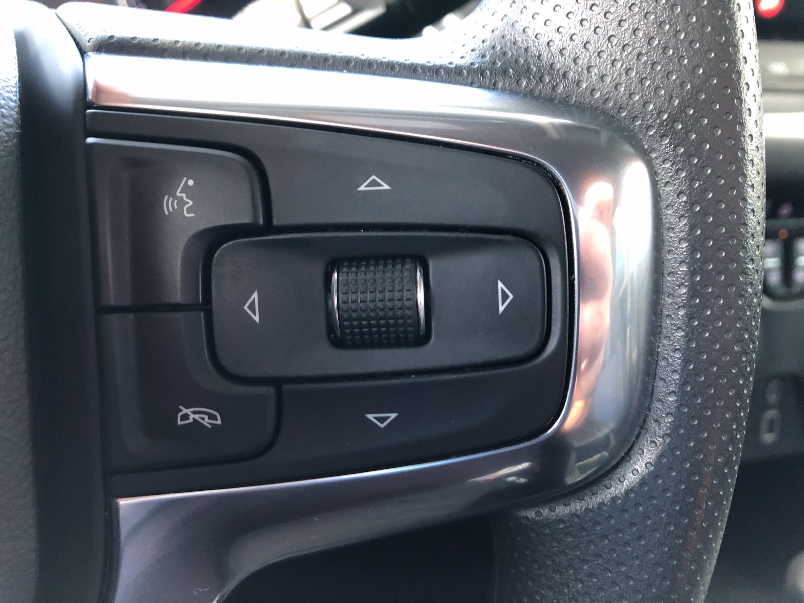 Used 2025 Chevrolet Blazer LT w/ Midnight/Sport Edition AWD/4WD image 33