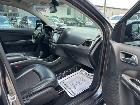 Used 2015 Dodge Journey Crossroad w/ Flexible Seating Group FWD image 12