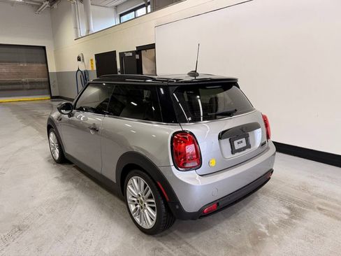 Used 2024 MINI Cooper SE FWD image 3