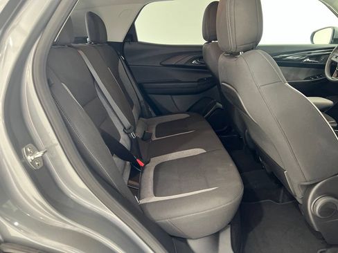 Used 2025 Chevrolet TrailBlazer LT AWD/4WD image 23