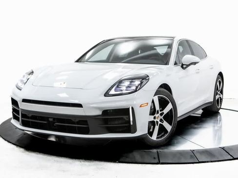 New 2025 Porsche Panamera 4 image 1