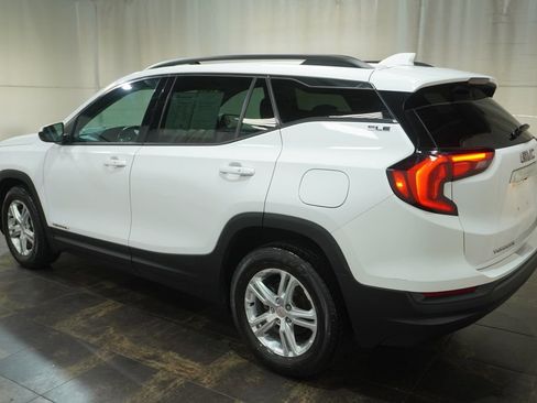 Used 2019 GMC Terrain SLE w/ Driver Convenience Package FWD image 8