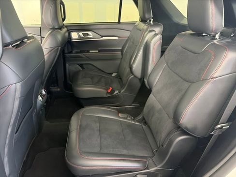 Certified 2025 Ford Explorer ST image 13