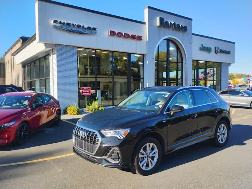Used 2025 Audi Q3 2.0T Premium AWD/4WD image 1